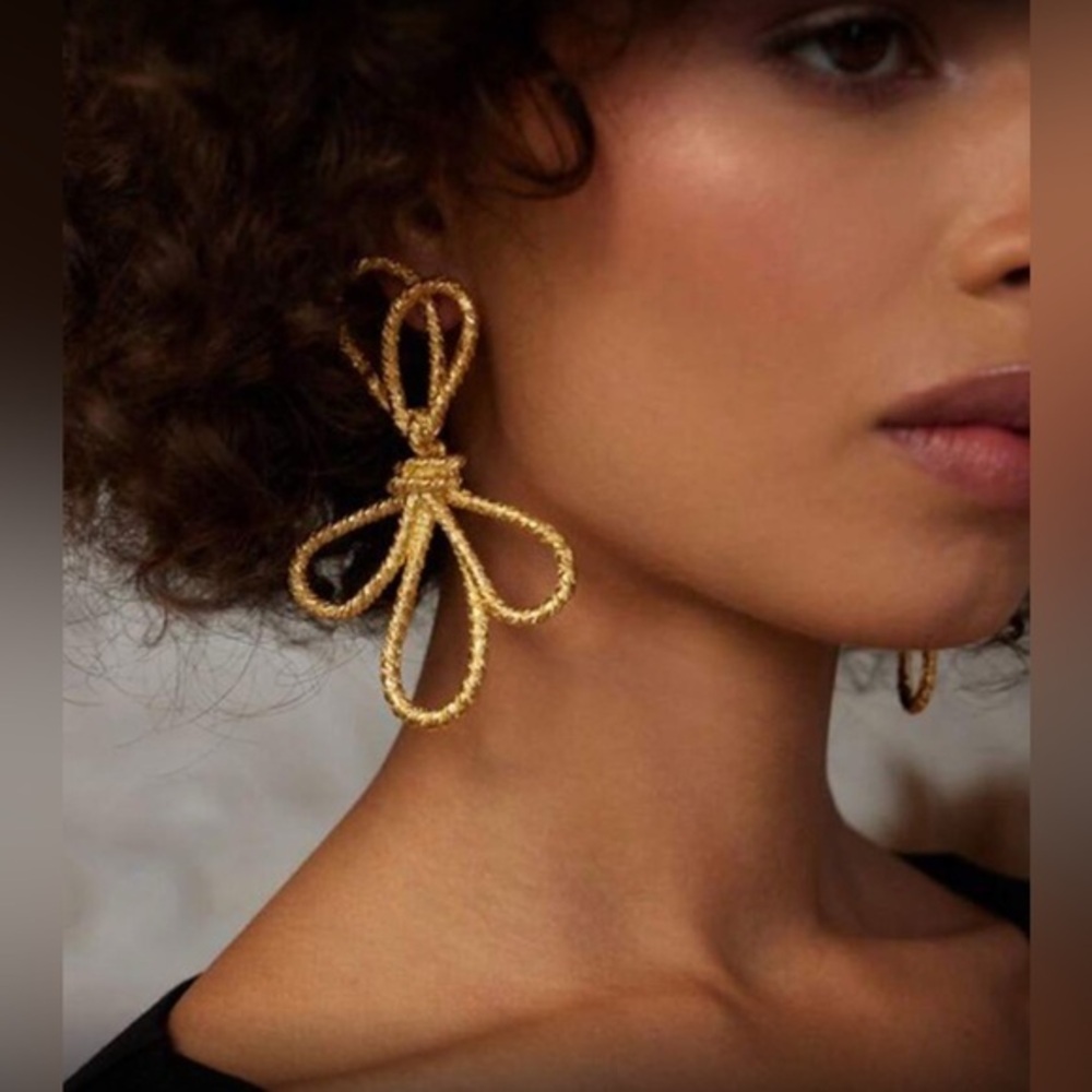 ✨Elegant Antique Matte Gold Bow Statement Earrings
